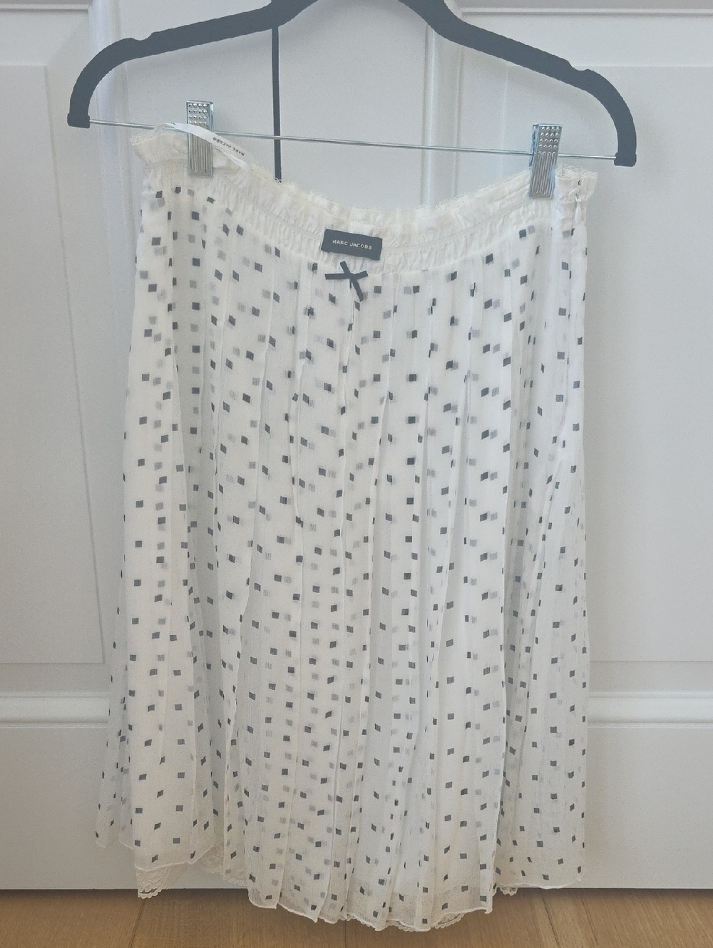 Marc Jacobs Layered Crinkle Chiffon Skirt, Size 4